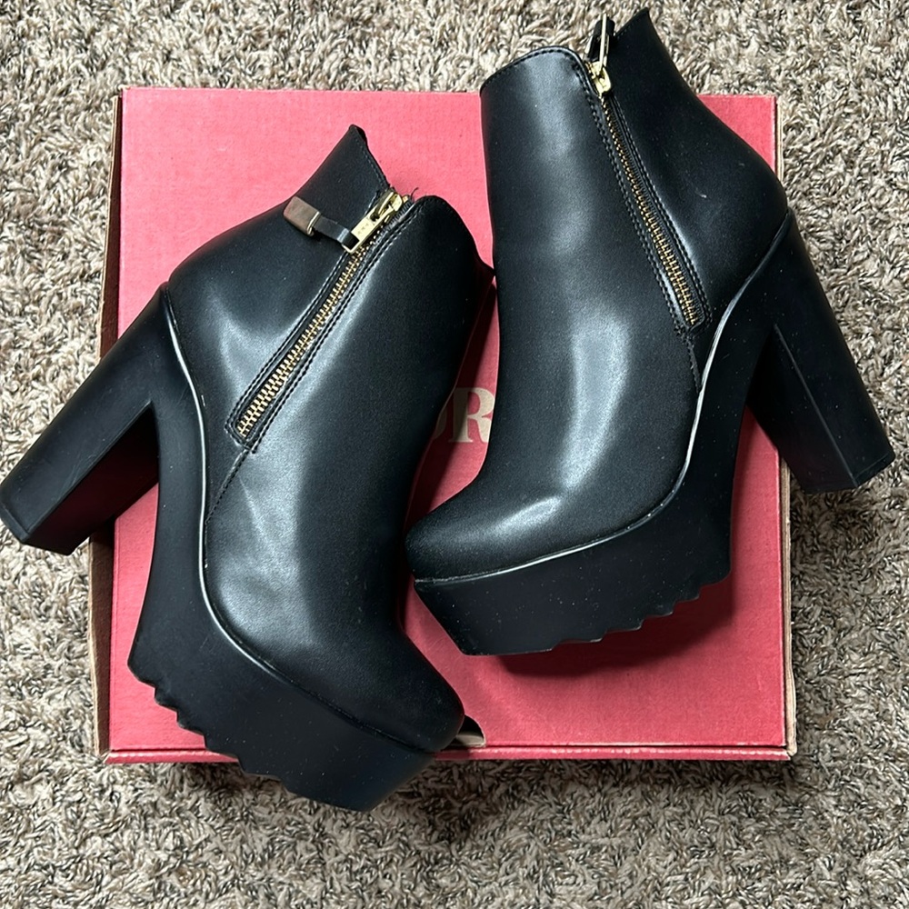 Black heel booties